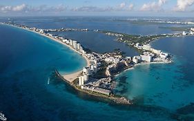Aloft Cancun